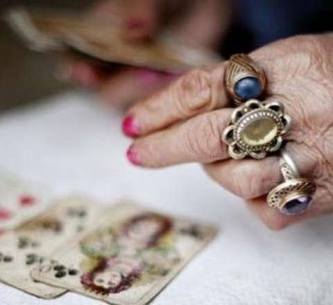 Bakıda əl enerjisi ilə "müalicə" - Qiymət... - VİDEO