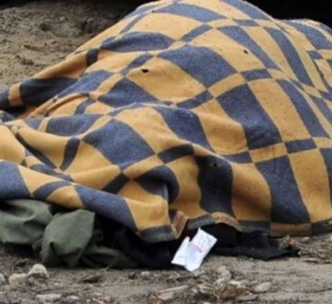 28 yaşlı oğlan evlərinin həyətindəki tikilidə ölü tapıldı 