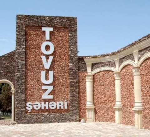 Tovuzda toyda kütləvi dava: Bıçaqlanan var 