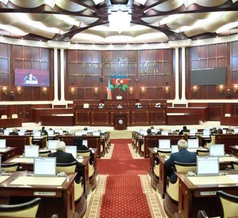 Ziyalılar parlamentdə bir araya gəldi - Mühüm müzakirə 