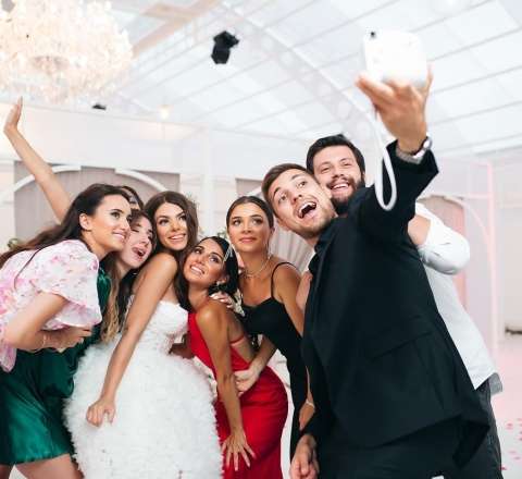 Toylarda yeni xidmət... - “kirayə dostlar” 