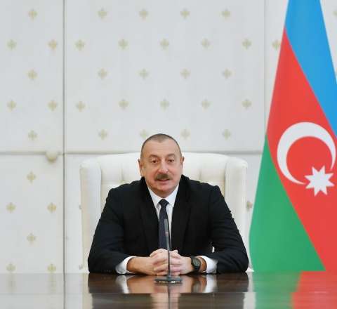 İlham Əliyev jurnalistləri təbrik etdi 