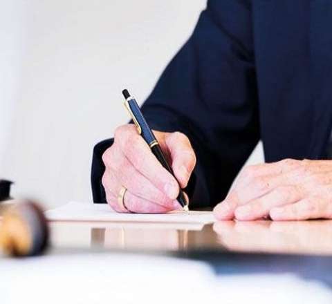 Dövlət borcu olan idarələr ləğv edildi 