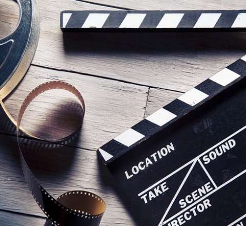 Çəkilməsi üçün şəhərin bir hissəsi sökülən film 