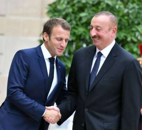 İlham Əliyev Emmanuel Makronu təbrik etdi 
