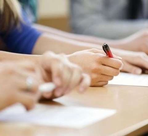 Ali məktəblərə və kolleclərə tələbə qəbulu elan edildi 