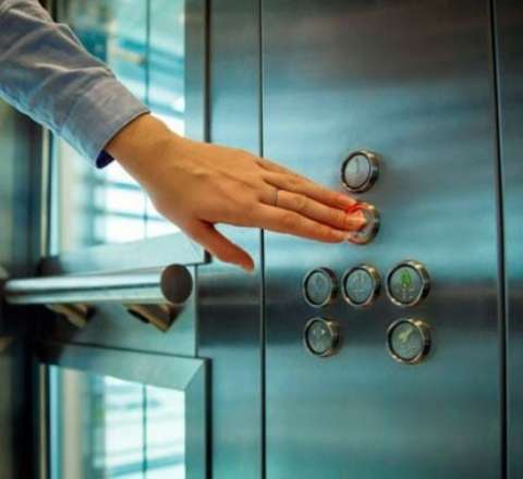 Bu metro stansiyalarında lift olacaq 