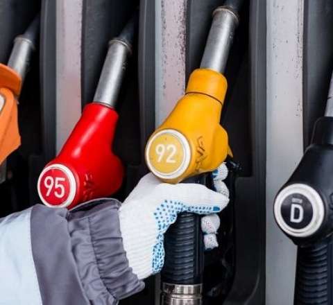 Benzin, dizel və maye qaza görə vergi 3,5 dəfə artırılır 