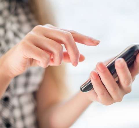 Həmcinsini yarıçılpaq şəkilləri ilə şantaj etdi - 35 min manat... 