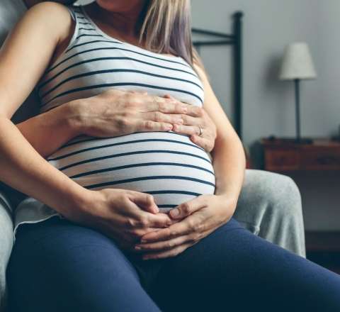 Hamilə qadınların ərlərinin işdən çıxarılması qadağan edilə bilər 