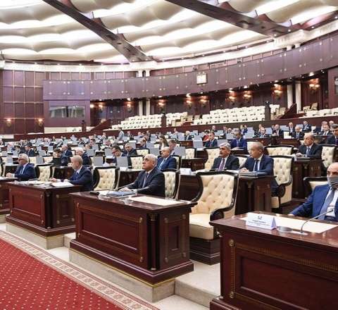 İki deputatın YAP-a keçəcəyi deyilir – “Kimlərsə mövzu qıtlığı yaşayır” 