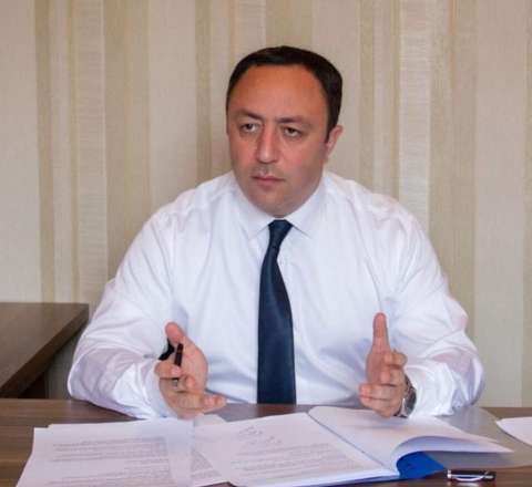  İllərlə münasibətim olan adamlar gəlib üzümə dururlar - Anar Əsədli 