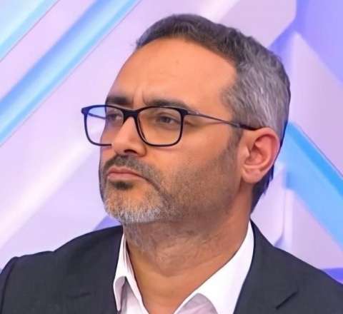 Elçin Zahiroğluna  “Zərdabi mükafatı” verildi