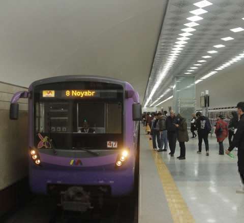 Bu gün metro gecə 2-yə kimi işləyəcək 