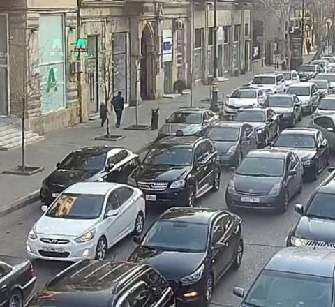 Bu yollarda sıxlıq var - SİYAHI  