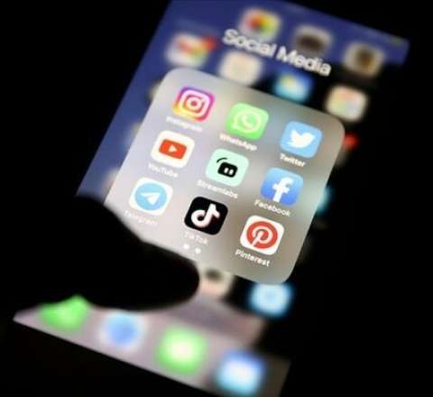 Bu ölkədə azyaşlılara sosial media qadağan edilir: Minimal yaş həddi... 