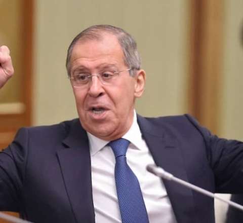 Biz danışıqlar aparanda avropalılar foyedə qəhvə içirdi 