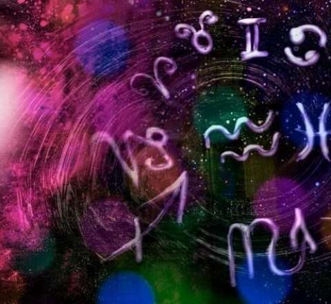 BÜRCLƏRİN dəbdəbəli yaşamağı sevən qadınları 