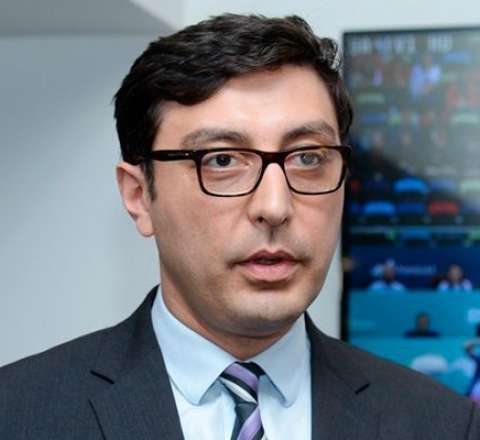 Nazir onu işdən çıxardı 