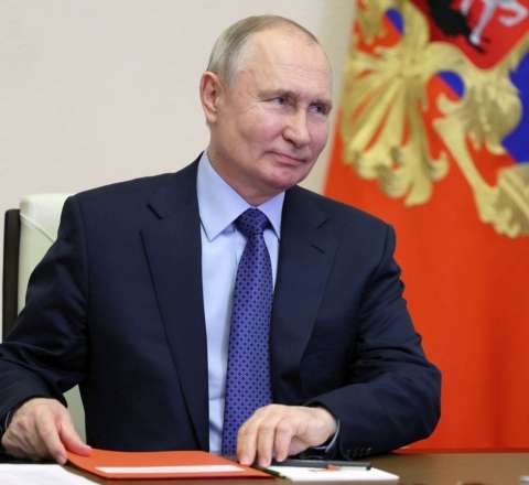 Putin ilk dəfə Ermənistan vətəndaşına bu müfakatı verdi 