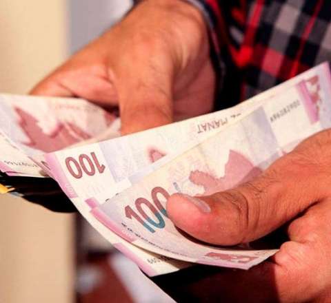 Bu şəxslərə 1600 manat verildi 