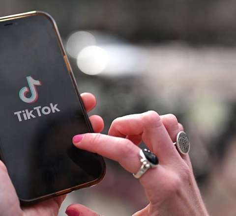 "TikTok"da tanışına böhtan atan qadın cərimələndi 