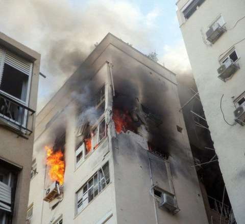 İsrail Beyrutda "Hizbullah"la əlaqəli maliyyə təşkilatını vurdu  - VİDEO