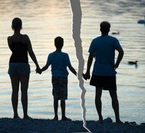 Boşanmış valideynlərin etdiyi SƏHVLƏR 