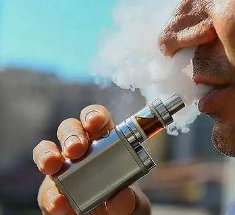Özbəkistanda elektron siqaret qadağan edildi 