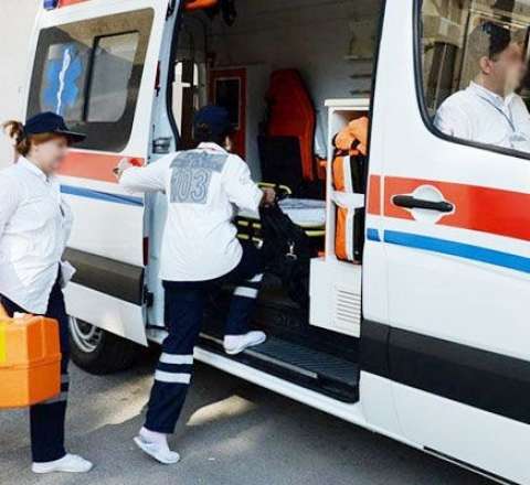Qaradağda 2 qardaş bıçaqlandı – Yaralılar əməliyyata götürüldü 