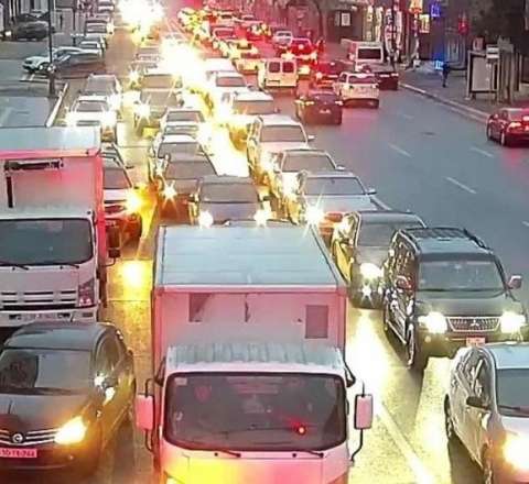 Hansı yollarda tıxac var? - SİYAHI 