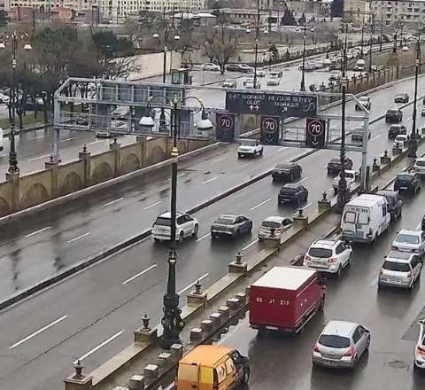 Bu yollarda sıxlıq var - SİYAHI  