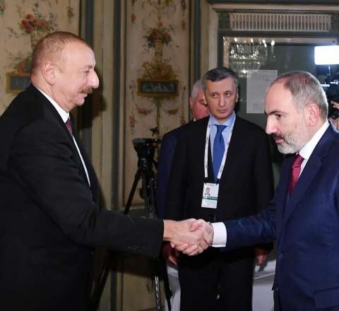 Əliyevlə Paşinyan Ağ Evdə bu sənədi imzalayacaq - “Kommersant” 