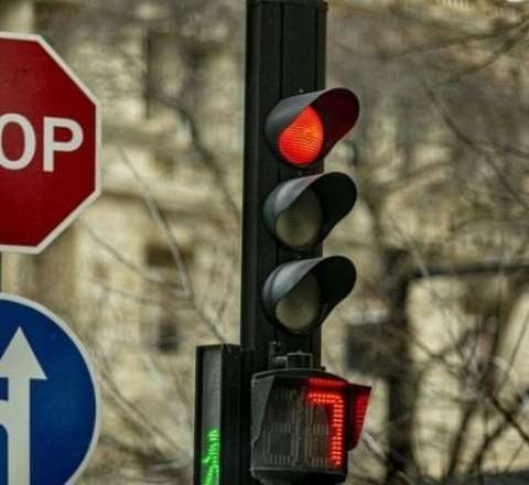 Bakının bu ərazisində ilk dəfə yeni işıqfor quraşdırıldı 