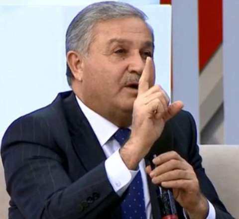 Yalvarıram, imkan verin, yaşayım - Əməkdar artist 