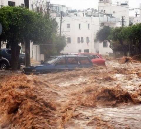İndoneziyada ölənlərin sayı 1000-i keçdi 