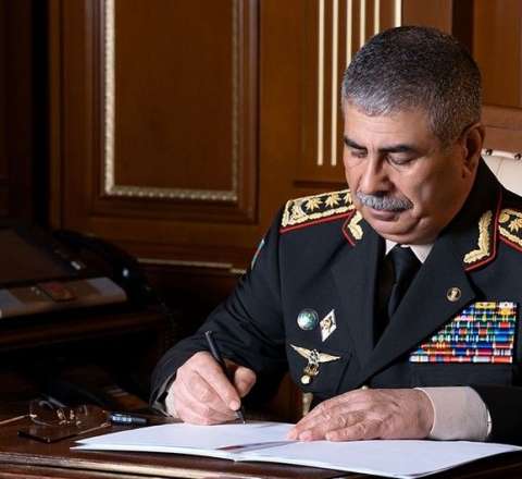 Müdafiə naziri Pakistana başsağlığı verdi 