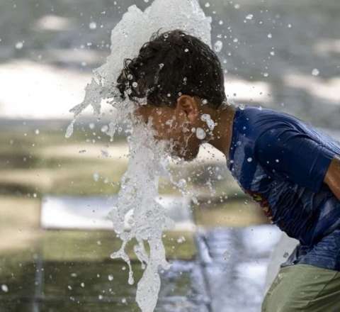 Qonşu ölkədə temperatur 50 dərəcəni keçdi 