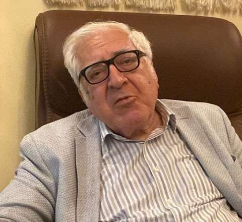 Anar yazıçılara evlərin verilməsindən DANIŞDI 