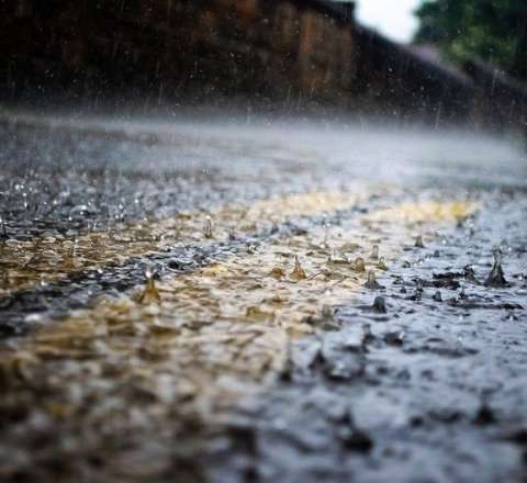 Bakıdakı bu ərazilər yağış sularından təmizlənir - VİDEO 