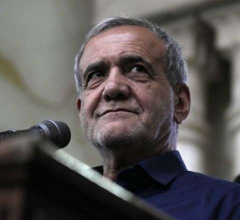 Pezeşkian qonşu ölkələrdən hücumlara görə üzr istədi 