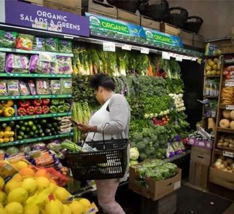 Rusiyadan mənəvi terrora start: Çelyabinskdə azərbaycanlı qadının mağazası hədəf alındı 