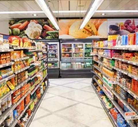 Müştəri marketdə öldü  