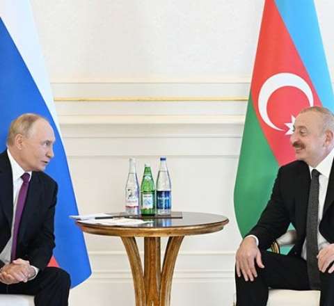 Əliyev-Putin görüşü başladı - İLK KADRLAR 