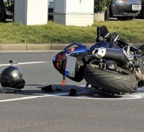 Bakıda daha bir motosiklet qəzası - 2 yaralı 