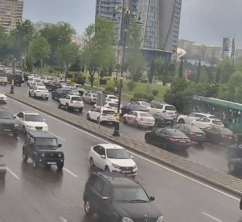 Hansı yollarda tıxac var?  - SİYAHI