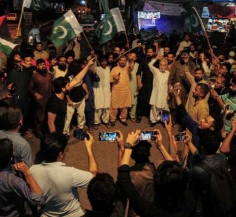 Məscidlər BOMBALANDI - Pakistanlı nazirdən SƏRT XƏBƏRDARLIQ  