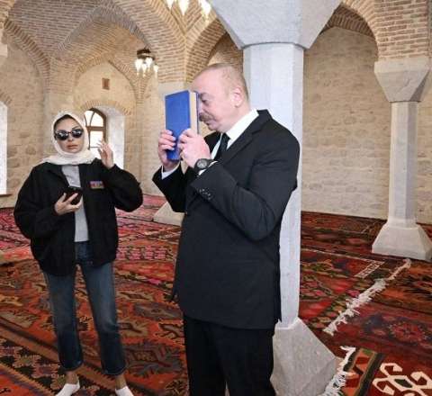 Prezident və xanımı Daşaltıda məscidin açılışında iştirak etdi 