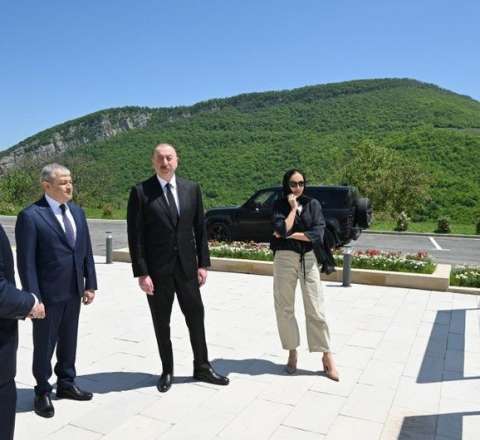 Prezident və xanımı Daşaltıda məscidin açılışında iştirak etdi - YENİLƏNİB