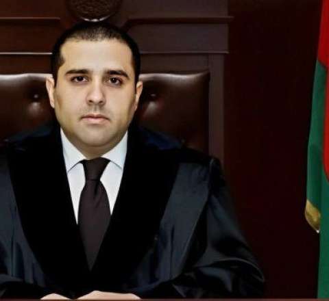 Tanınmış hakim infarkt keçirdi 